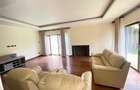 5 Bed Townhouse with En Suite in Lavington - 6