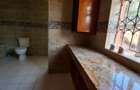 5 Bed House with En Suite in Thome - 8