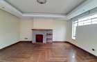 5 Bed Townhouse with En Suite at Lavington - 7