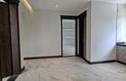 5 Bed House with En Suite in Nyari - 17