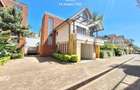 5 Bed Townhouse with En Suite in Lavington - 1