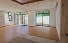 5 Bed Townhouse with En Suite in Lavington - 9