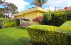 5 Bed Townhouse with En Suite at Lavington - 12
