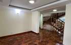 5 Bed Townhouse with En Suite in Lavington - 14