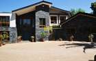 4 Bed House in Nyari - 1