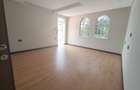 5 Bed House with En Suite in Runda - 8