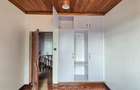 4 Bed House with En Suite in Lavington - 19