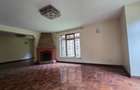 5 Bed House with En Suite in Lavington - 17