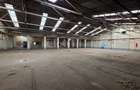 40,000 ft² Warehouse with Parking in Industrial Area - 7