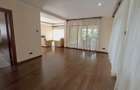 5 Bed Townhouse with En Suite at Lavington - 7