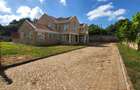 5 Bed House with En Suite in Garden Estate - 3