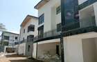 5 Bed House with En Suite at 00502 - 14