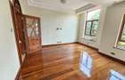 5 Bed House with En Suite in Lavington - 16