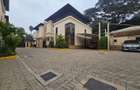 4 Bed Townhouse with En Suite in Lavington - 17