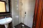 5 Bed Townhouse with En Suite in Lavington - 12