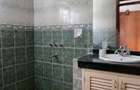 5 Bed Townhouse with En Suite in Westlands Area - 10