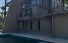 6 Bed House with En Suite in Nyari - 20