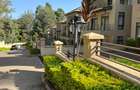 5 Bed Townhouse with En Suite at Lavington Green - 3