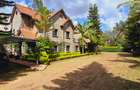 5 Bed Townhouse with En Suite at Lavington Green - 3