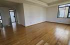 4 Bed House with En Suite in Garden Estate - 5