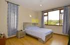 3 Bed Apartment with En Suite in Riverside - 9