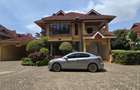 5 Bed House with En Suite in Lavington - 2