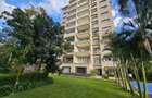 3 Bed Apartment with En Suite in Riverside - 10