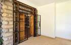 5 Bed Townhouse with En Suite in Kileleshwa - 4