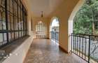 4 Bed Townhouse with En Suite at Lavington - 10