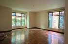 6 Bed Townhouse with En Suite at Near State House Road - 15