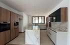 5 Bed Villa with En Suite in Nyari - 2