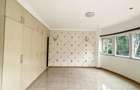 4 Bed Townhouse with En Suite at Riverside Drive - 3