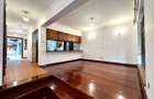 4 Bed Villa with En Suite in Spring Valley - 5