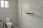 4 Bed House with En Suite at Rosslyn - 15