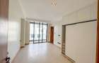 4 Bed Apartment with En Suite in Spring Valley - 11