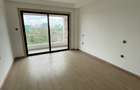 3 Bed Apartment with En Suite in Riverside - 12