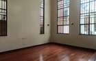 5 Bed Townhouse with En Suite in Lavington - 9