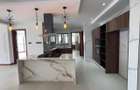 3 Bed Apartment with En Suite in Riverside - 2