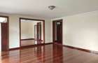 5 Bed Townhouse with En Suite in Lavington - 6