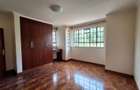 6 Bed House with En Suite in Kitisuru - 17