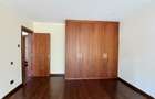 5 Bed Townhouse with En Suite at Lavington Green - 15