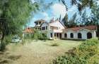 7 Bed House with En Suite in Karen - 4
