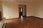 5 Bed Townhouse with En Suite in Lavington - 11