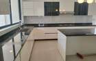 5 Bed Townhouse with En Suite in Nyari - 4
