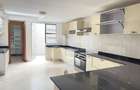 5 Bed Townhouse with En Suite in Lavington - 6