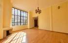 5 Bed Townhouse with En Suite at Othaya Road - 11