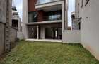 5 Bed Townhouse with En Suite in Lavington - 1