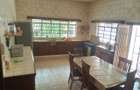 5 Bed House with En Suite in Lavington - 11