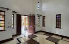 5 Bed House with En Suite in Runda - 13