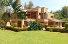 5 Bed House with En Suite in Runda - 1